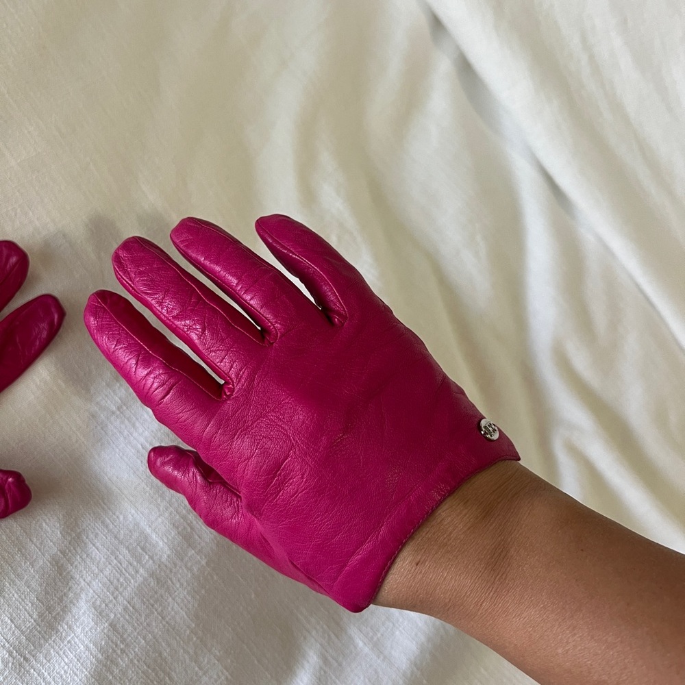 Escada Pink Leather Gloves
